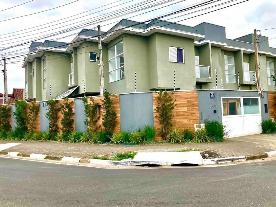 Casa Agradavel Com Piscina Ha 1 Quadra Da Praia. Bertioga Exterior foto